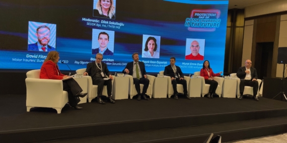 Otonom Araçların Sigortalanmasında Yaşanan Sorunlar Panelde Ele Alındı
